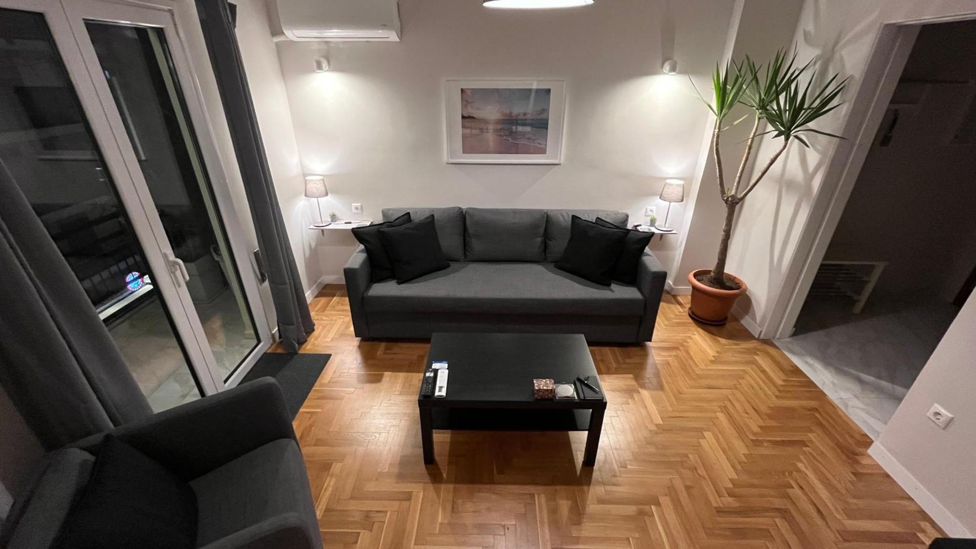 4 Newly Renovated Charming Apartments Steps From Panormou Metro Station 아테네 객실 사진