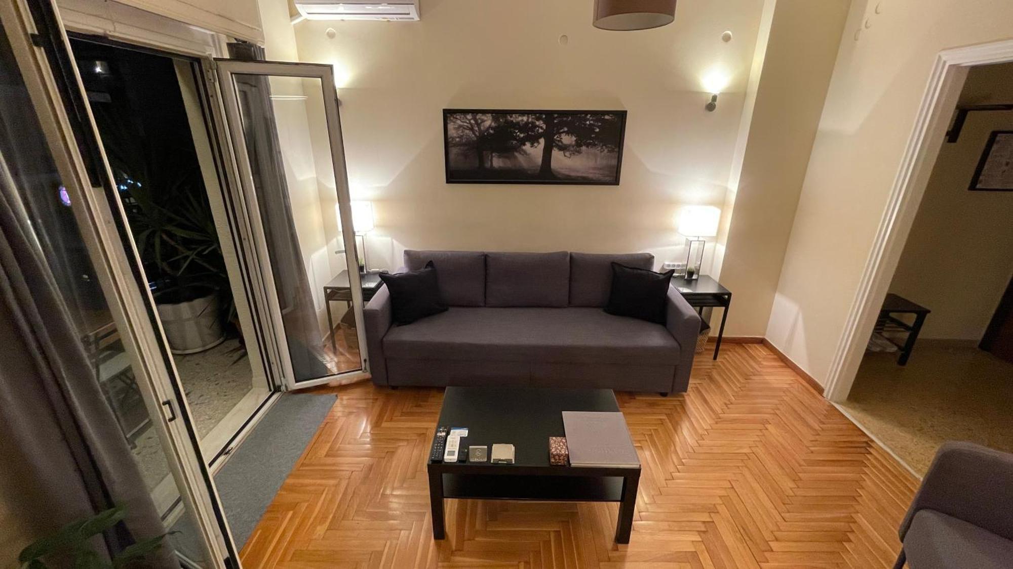 4 Newly Renovated Charming Apartments Steps From Panormou Metro Station 아테네 객실 사진