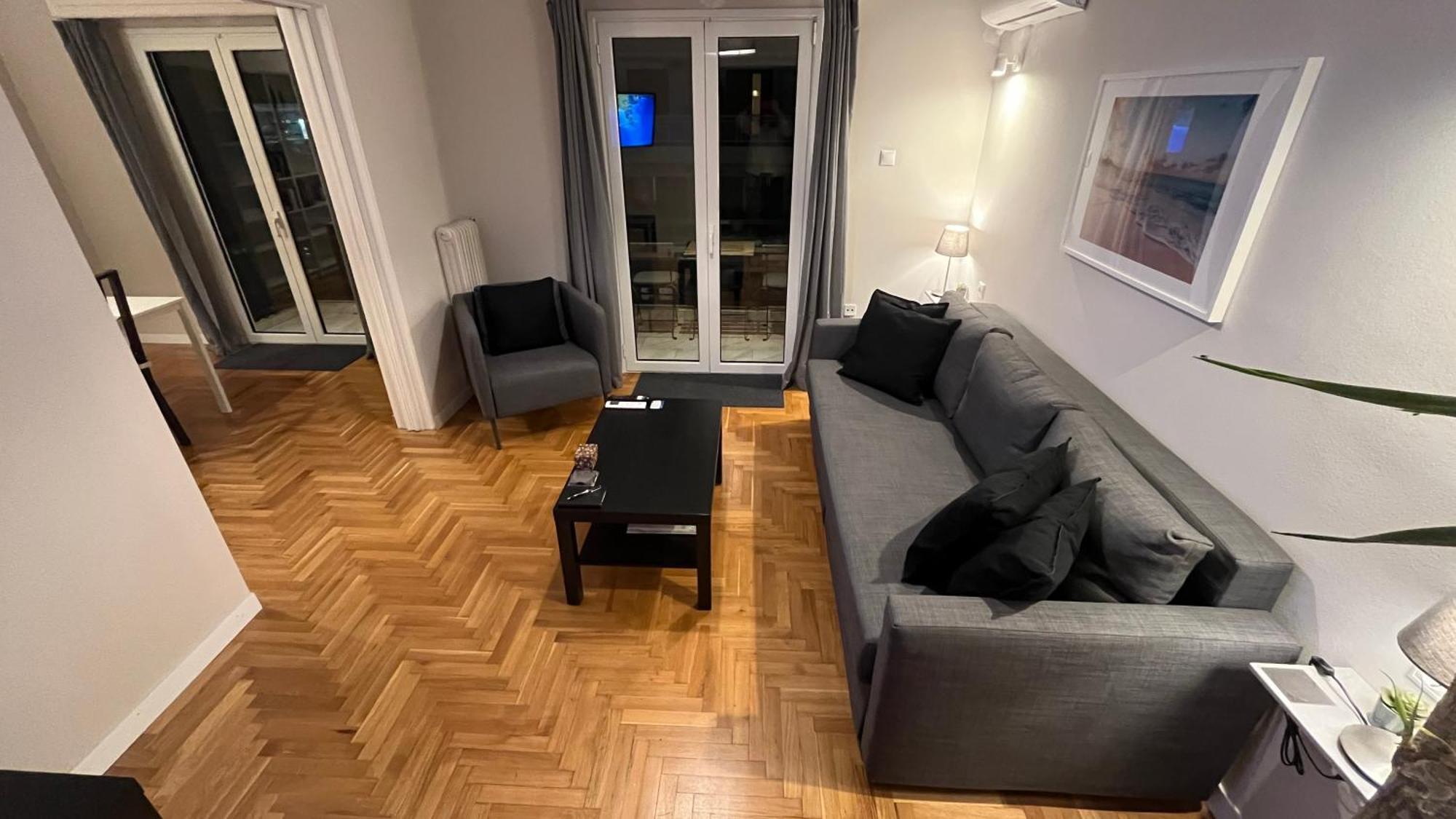 4 Newly Renovated Charming Apartments Steps From Panormou Metro Station 아테네 객실 사진