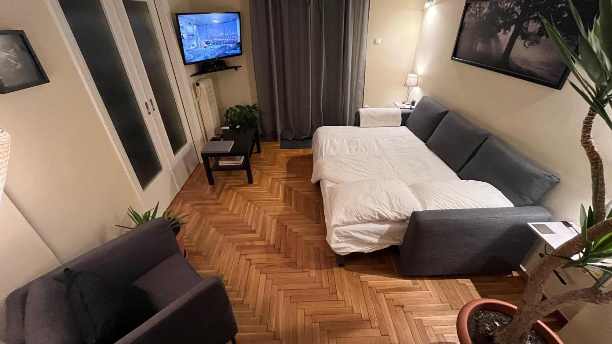 4 Newly Renovated Charming Apartments Steps From Panormou Metro Station 아테네 객실 사진